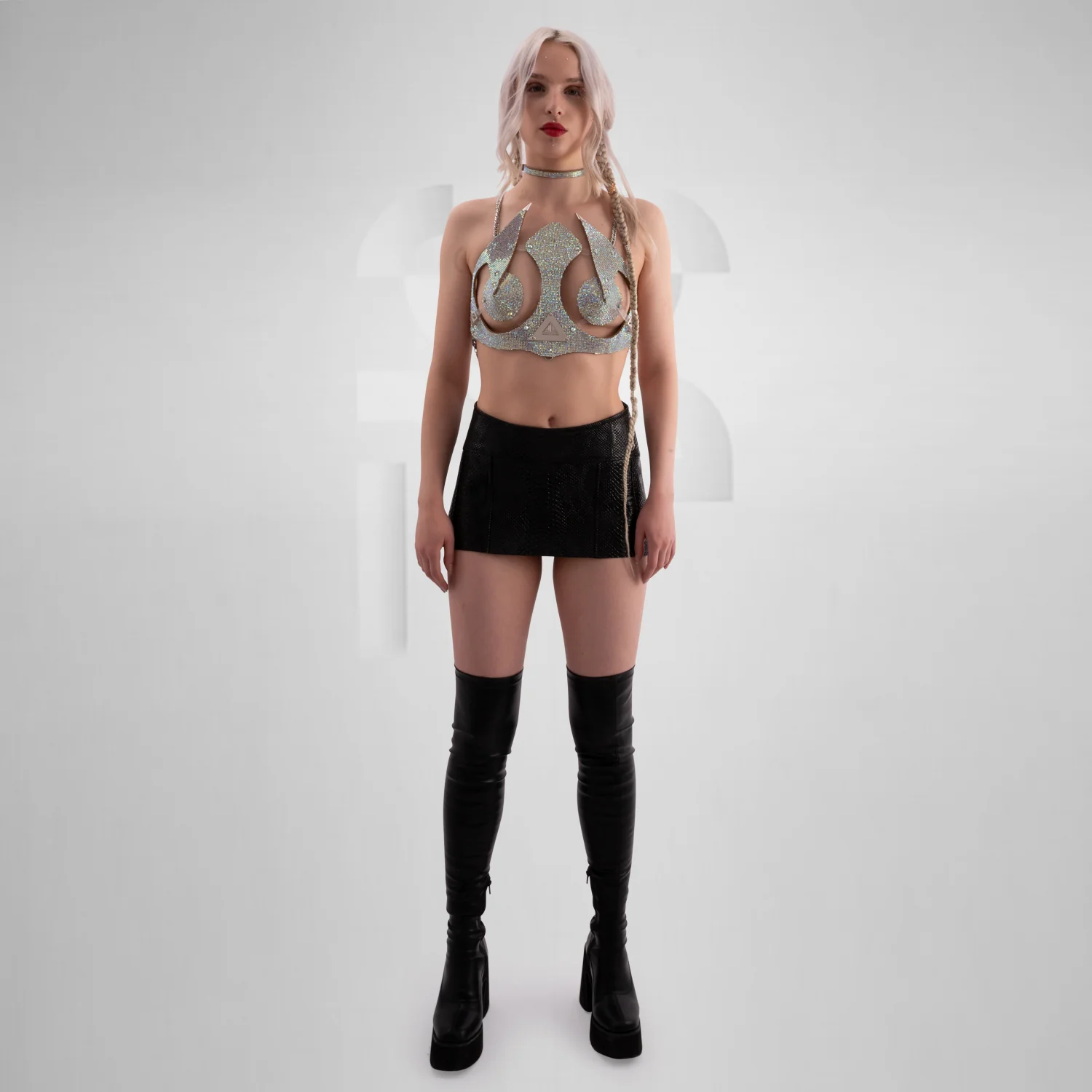 Avantgarde Rhinestones Bra - Image 10
