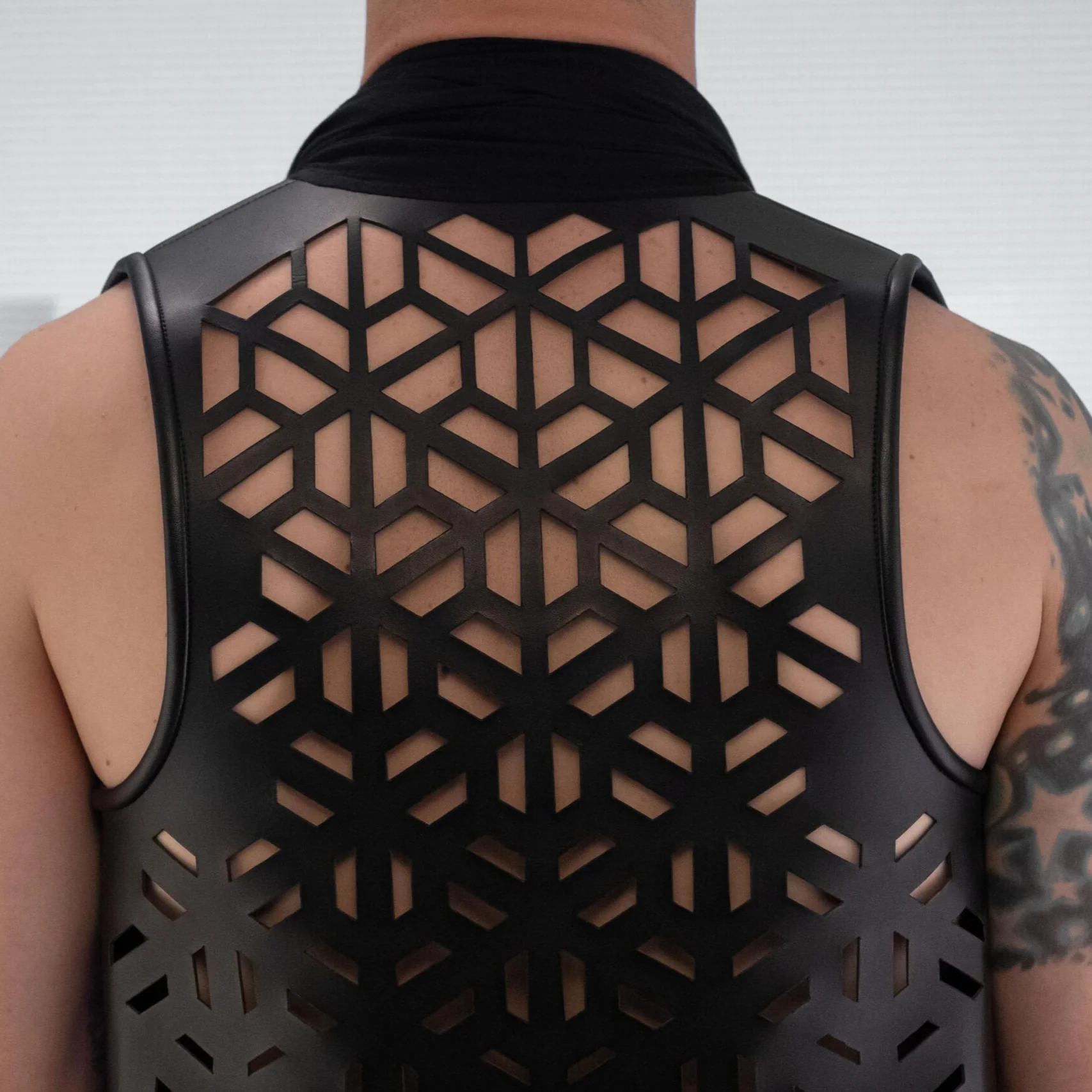 Flowing Laser-Cut Faux Leather Vest - Image 4